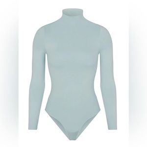 Skims Essential Mock Neck Long Sleeve Bodysuit